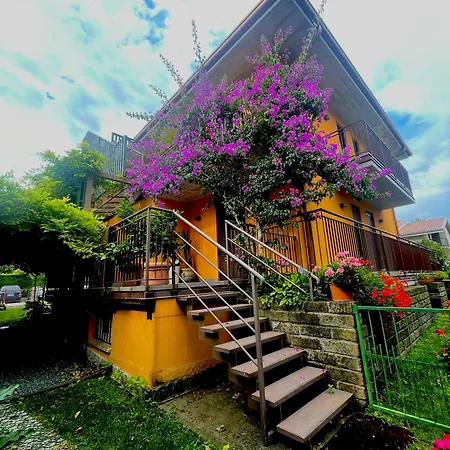 Welcome Traveller Divine Cecile Garda (Verona)