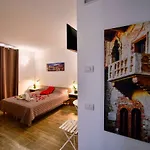 Welcome Traveller Divine Cécile Affittacamere Garda (Verona)