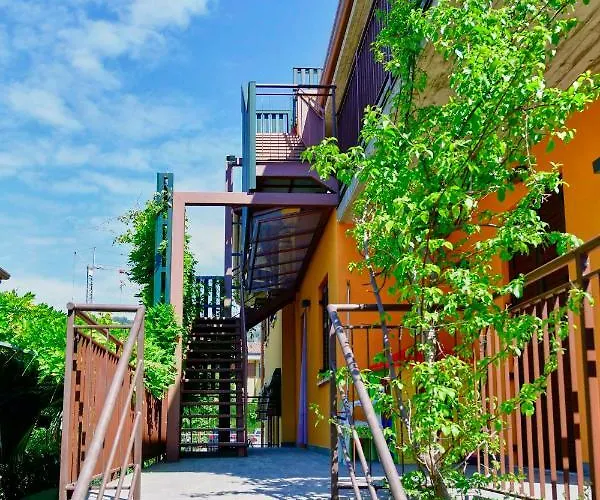 Penzion Welcome Traveller Divine Cecile Garda (Verona)