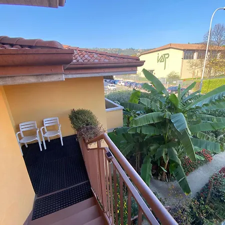 Welcome Traveller Divine Cecile Garda (Verona)