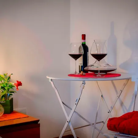 Welcome Traveller Divine Cecile * Garda (Verona)
