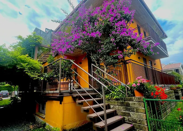 Welcome Traveller Divine Cecile Garda (Verona)