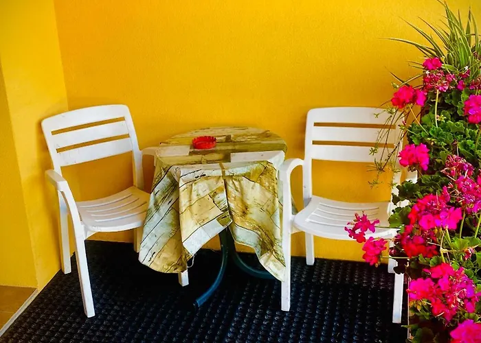 Welcome Traveller Divine Cecile 4*