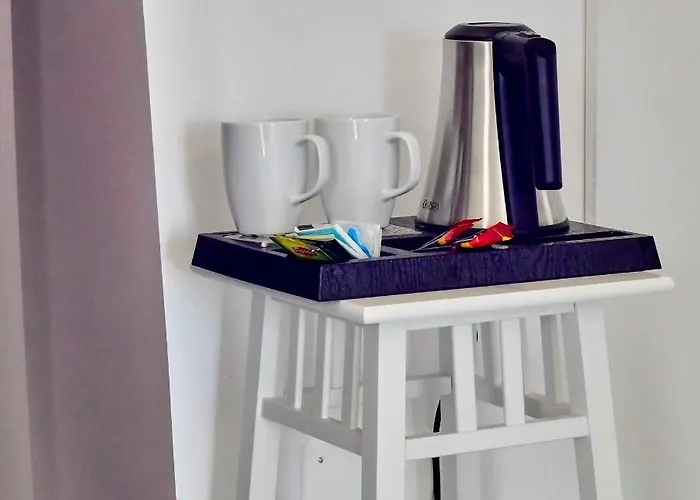 Welcome Traveller Divine Cecile Garda (Verona)