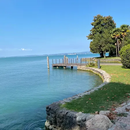 Welcome Traveller Divine Cecile 4*